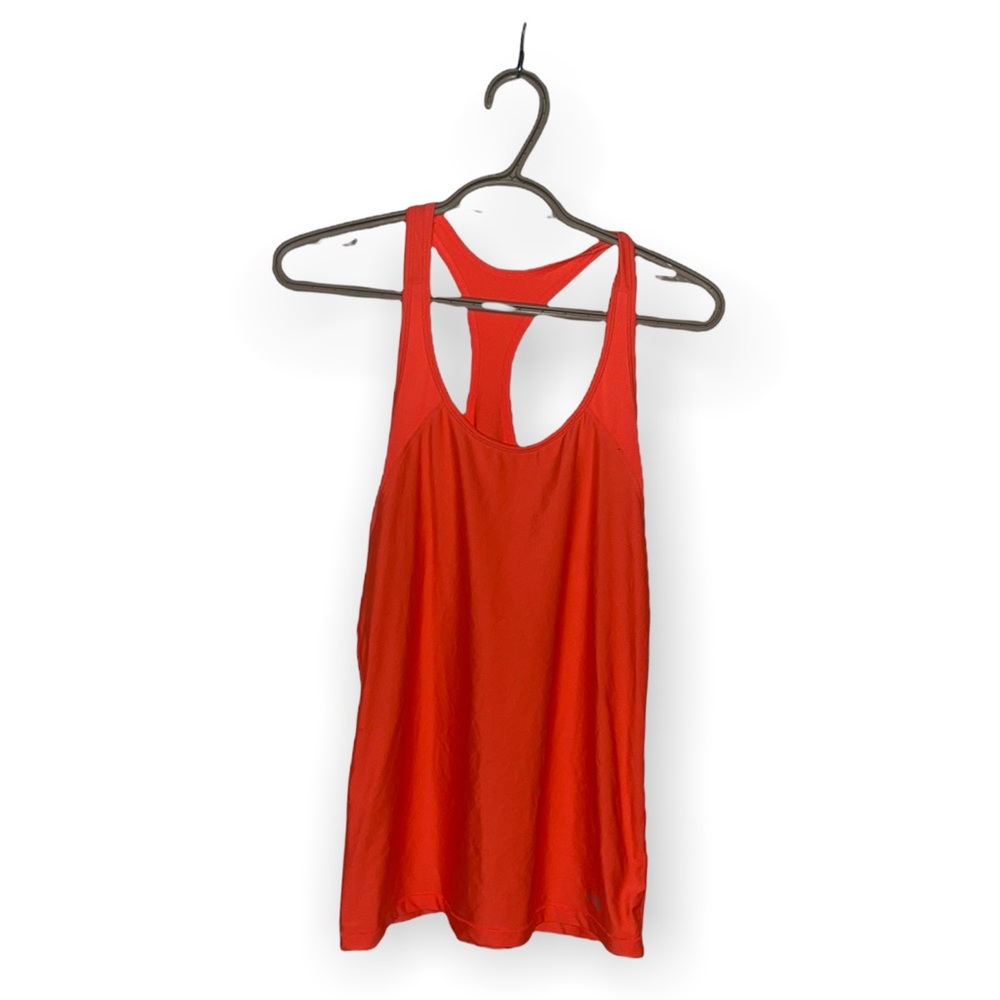 ⭐️UNDERARMOUR⭐️ Racerback tank top.